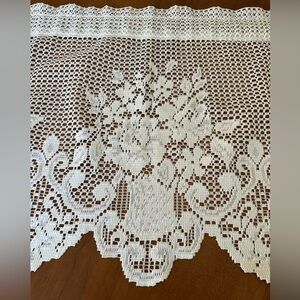 Lace Valance